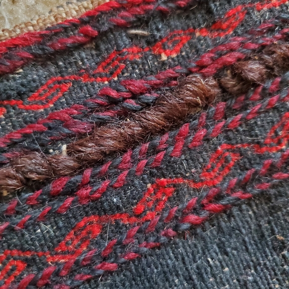 Indigenous Vintage Red and Black Carpet Women's Shoulder Bag - Picture 6 of 11